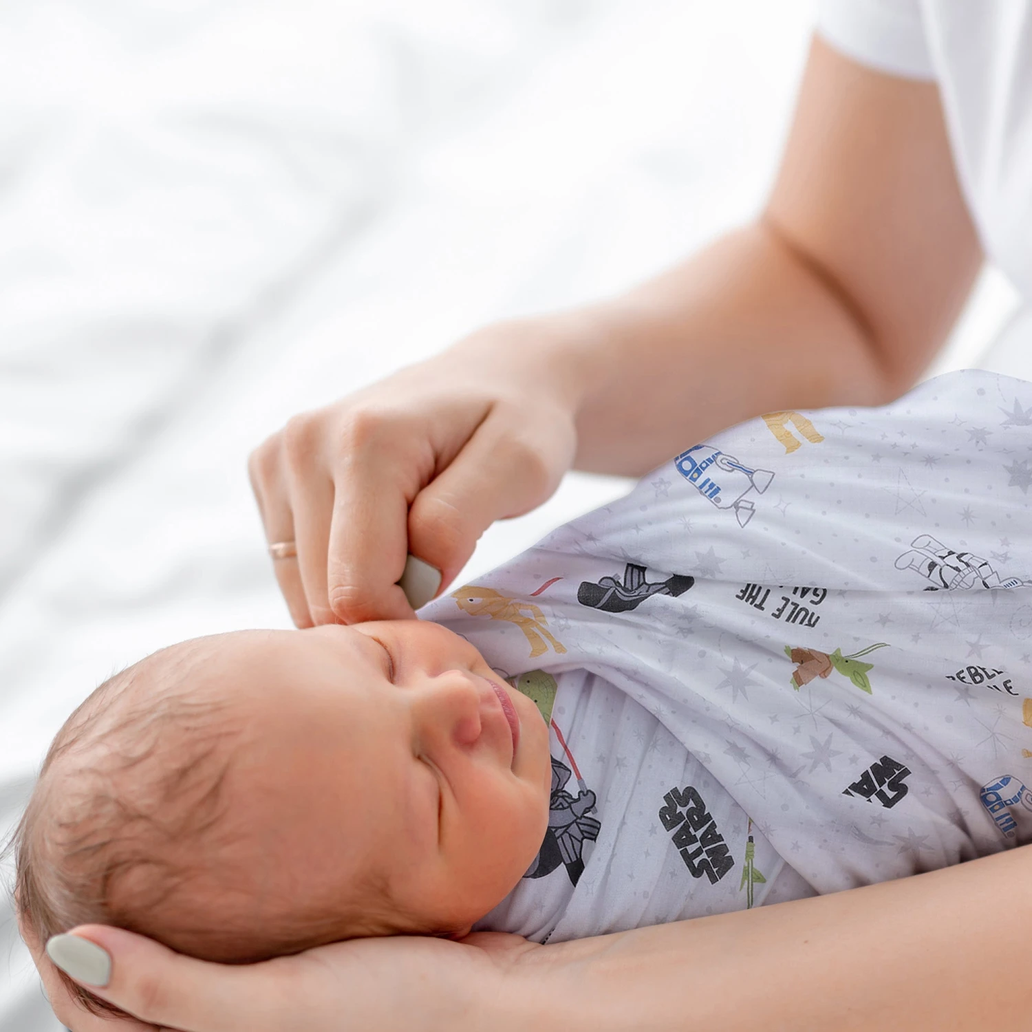 Star Wars Cotton Swaddle Blankets 4 Star Wars Cotton Swaddle Blankets - Image 2