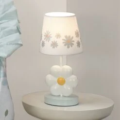 Sweet Daisy Lamp With Shade & Bulb -Lambs & Ivy sweet daisy lamp lifestylle